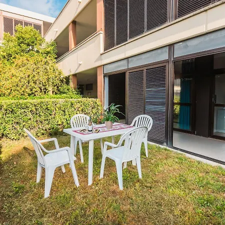 Apartamento Trilo Garden By Interhome